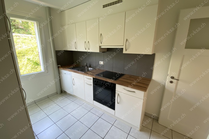 Appartement de 4 pièces, 80 m2, à Neuchâtel - Séjour 