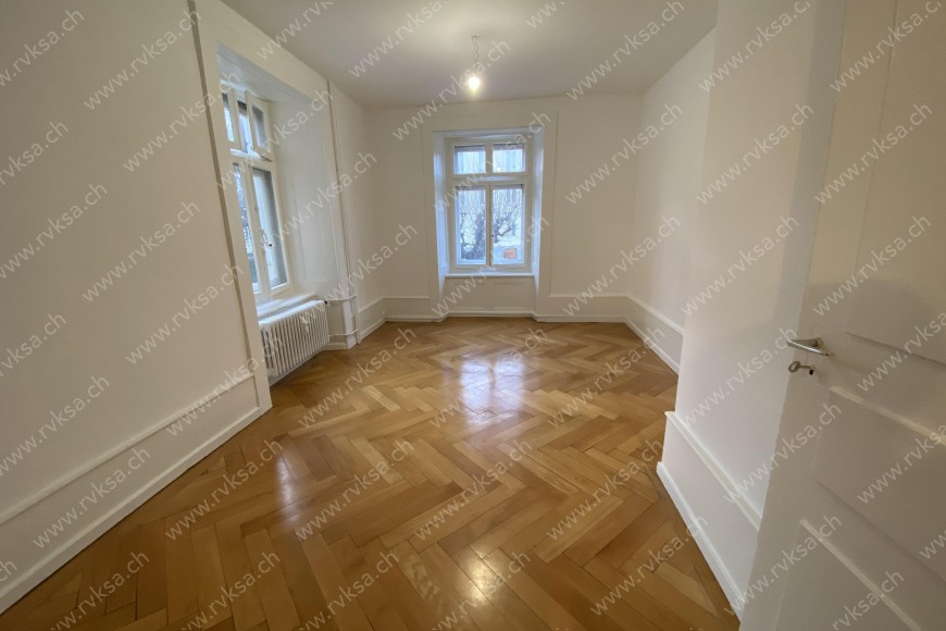 Appartement de 2.5 pièces, 92 m2, à La Chaux-de-Fonds - Chambre N°1 