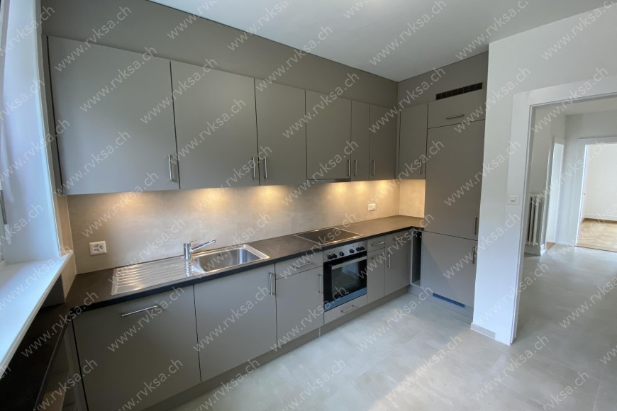 Appartement de 4.5 pièces, 90.60 m2, à Neuchâtel - Séjour 