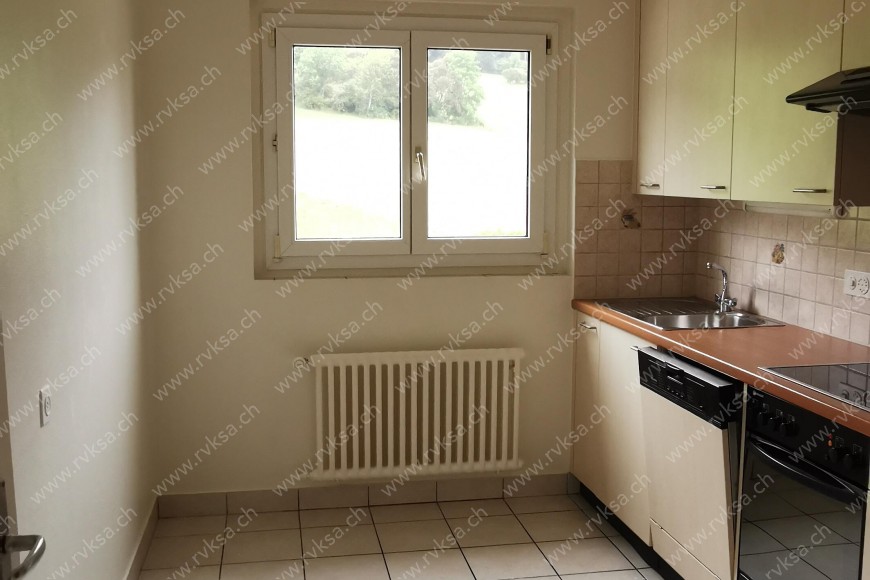Appartement de 4 pièces, 74 m2, à Les Geneveys-sur-Coffrane Appartement de 4 pièces, 74 m2, à Les Geneveys-sur-Coffrane - Séjour