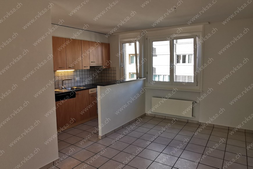 Appartement de 4 pièces, 90 m2, à Les Geneveys-sur-Coffrane - Séjour 