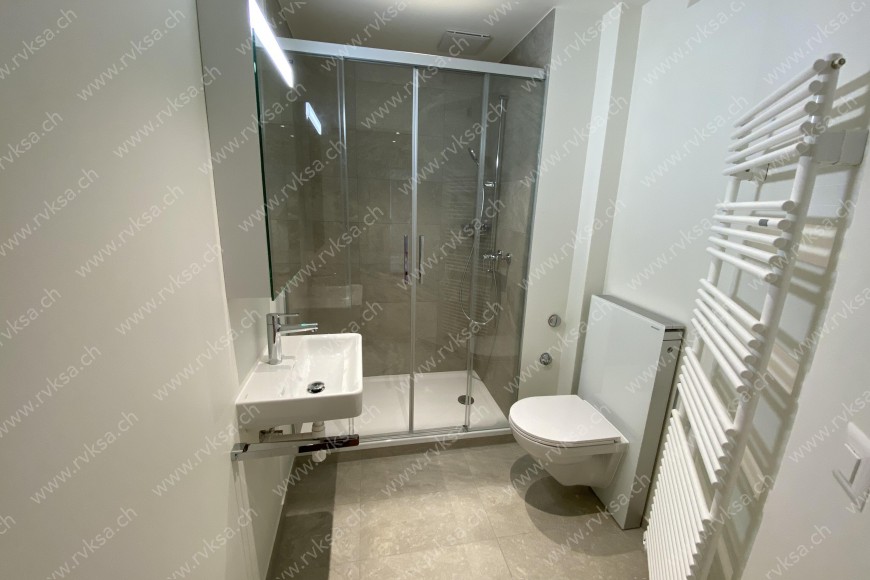 Appartement de 4.5 pièces, 88 m2, à Neuchâtel - Salle de bain 