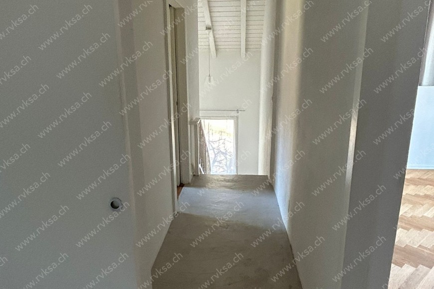 Appartement de 6.5 pièces, 225 m2, à Chez-le-Bart - Corridor 