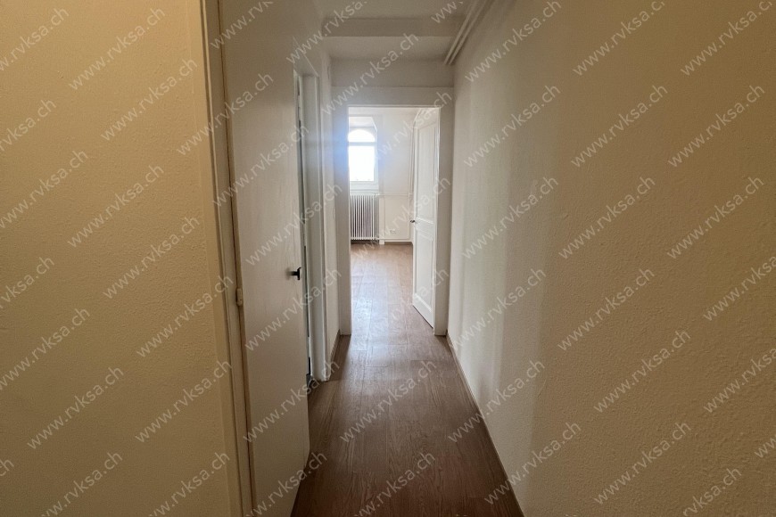 Appartement de 2 pièces, 32 m2, à Neuchâtel Appartement de 2 pièces, 32 m2, à Neuchâtel - Hall