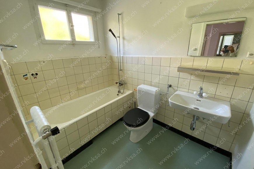Appartement de 4 pièces, 130 m2, à Neuchâtel - Salle de bain 
