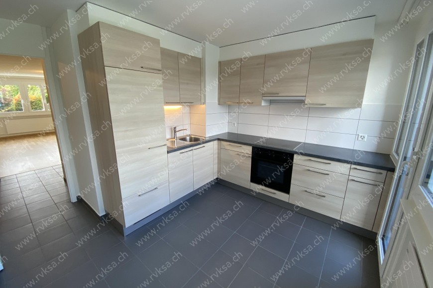 Appartement de 3.5 pièces, 65 m2, à Boudry - Cuisine Séjour 