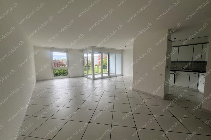 Appartement de 3.5 pièces, 88.4 m2, à Boudry - Séjour 