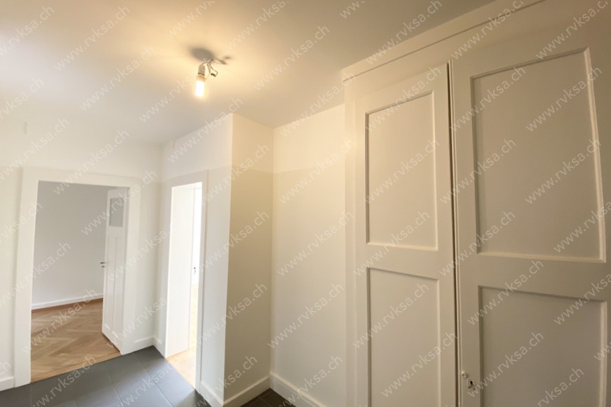 Appartement de 2 pièces, 47 m2, à Neuchâtel Appartement de 2 pièces, 47 m2, à Neuchâtel - Hall