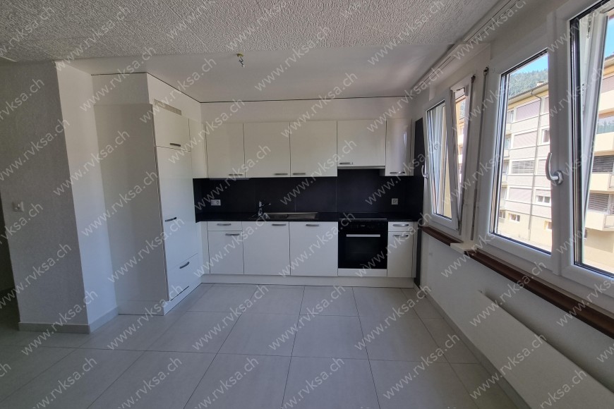 Appartement de 3 pièces, 73 m2, à Les Geneveys-sur-Coffrane Appartement de 3 pièces, 73 m2, à Les Geneveys-sur-Coffrane - Séjour