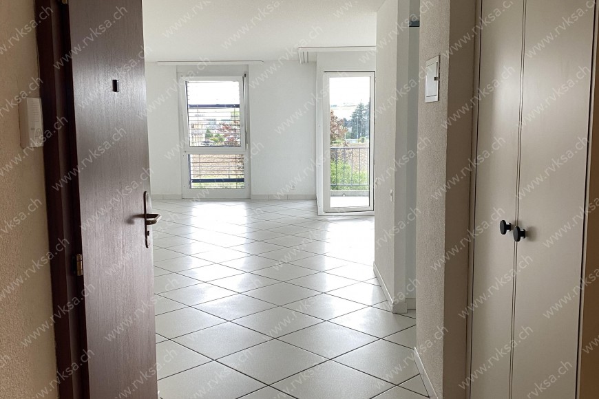 Appartement de 3.5 pièces, 88.4 m2, à Boudry Appartement de 3.5 pièces, 88.4 m2, à Boudry - Hall