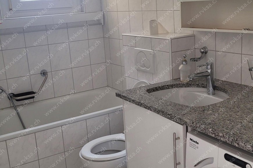 Appartement de 3 pièces, 75 m2, à Neuchâtel - Salle de bain 