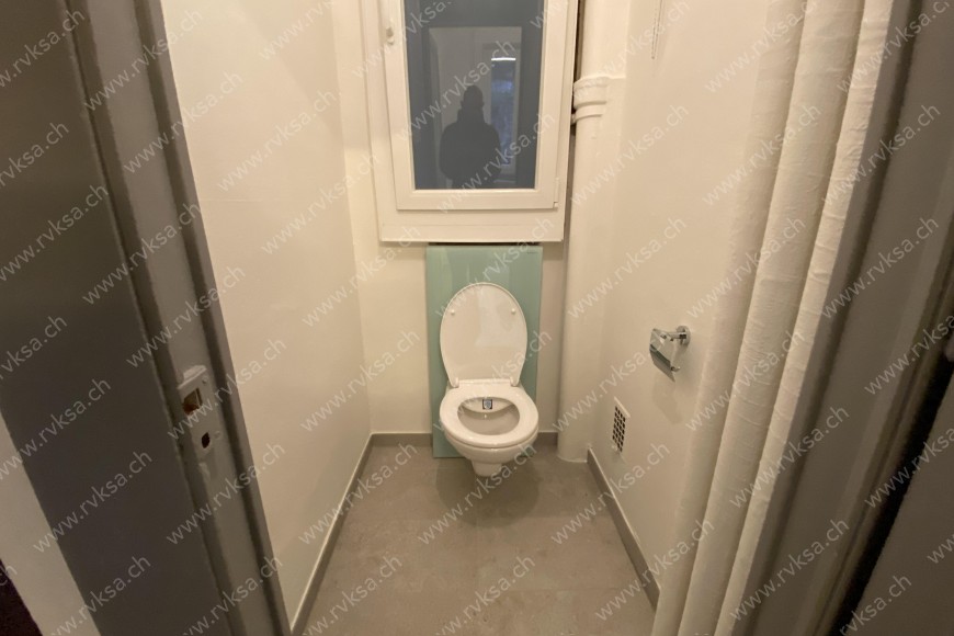 Appartement de 4 pièces, 96 m2, à Neuchâtel Appartement de 4 pièces, 96 m2, à Neuchâtel - WC séparé