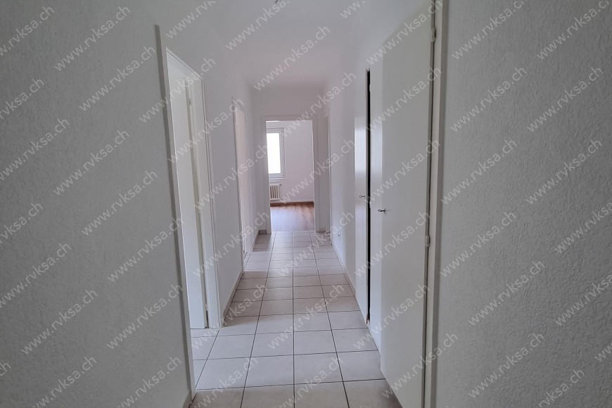 Appartement de 3 pièces, 66 m2, à Les Geneveys-sur-Coffrane - Hall 