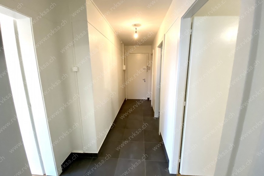 Appartement de 3 pièces, 60 m2, à Neuchâtel - Corridor 