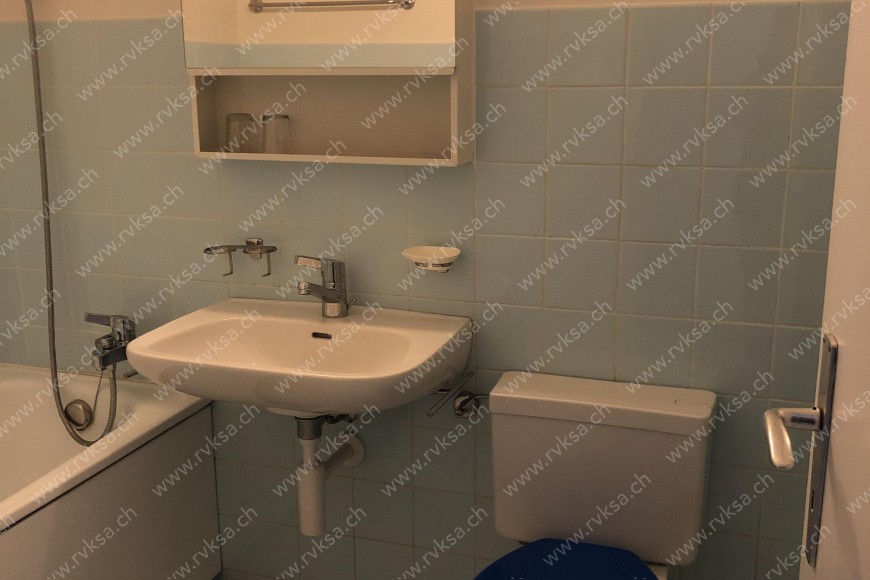 Appartement de 2 pièces, à Hauterive - Salle de bain 