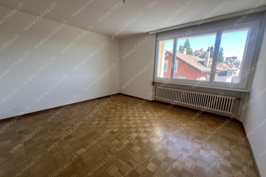 Appartement de 3.5 pièces, à Hauterive - Chambre N°1 