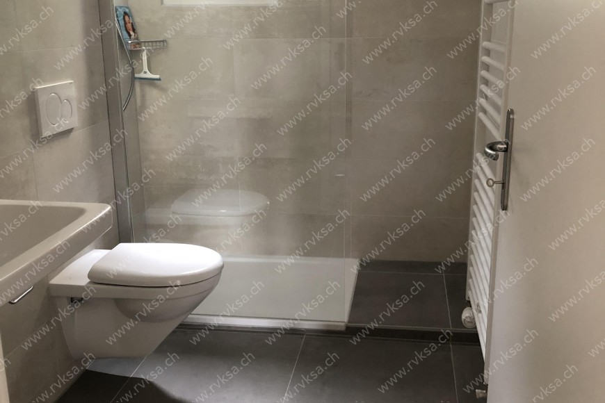 Appartement de 3 pièces, 62.91 m2, à Neuchâtel - Salle de bain 