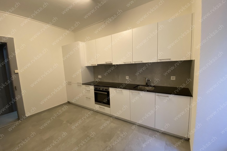 Appartement de 4 pièces, 96 m2, à Neuchâtel Appartement de 4 pièces, 96 m2, à Neuchâtel - Cuisine