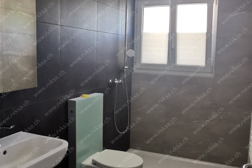 Appartement de 4 pièces, à Bevaix - Salle de bain 