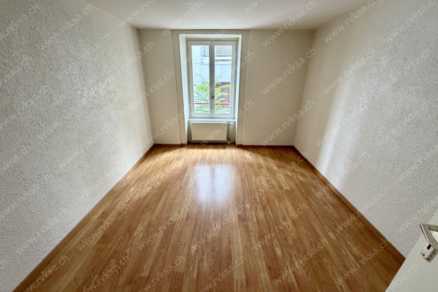 Appartement de 3.5 pièces, 72 m2, à Neuchâtel - Chambre N°1 