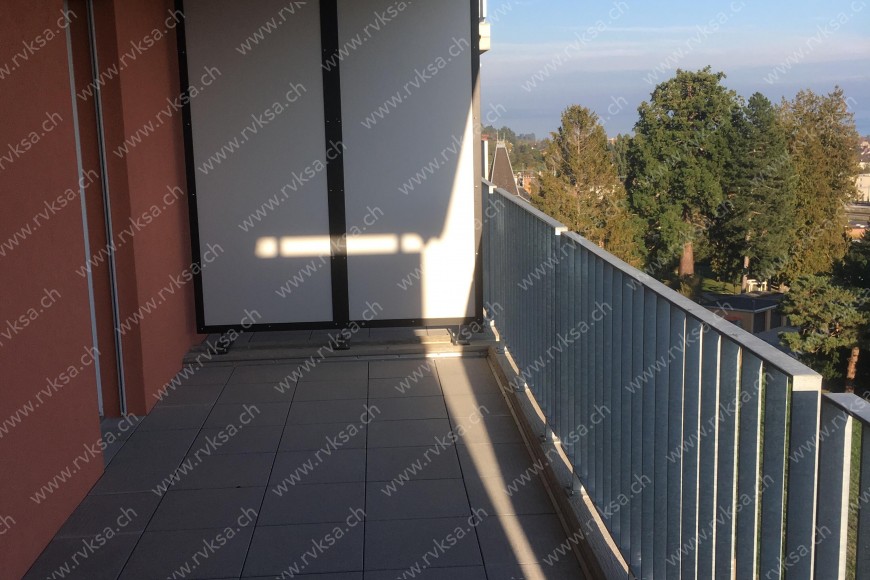 Appartement de 3 pièces, 69.9 m2, à Bôle Appartement de 3 pièces, 69.9 m2, à Bôle - Balcon - terrasse