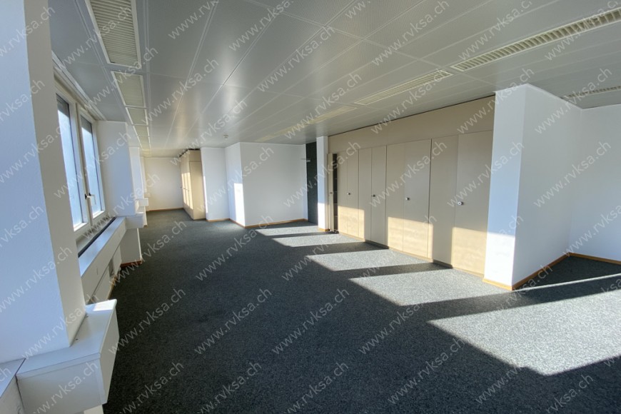 Local commercial, 268 m2, à La Chaux-de-Fonds - Chambre N°1 