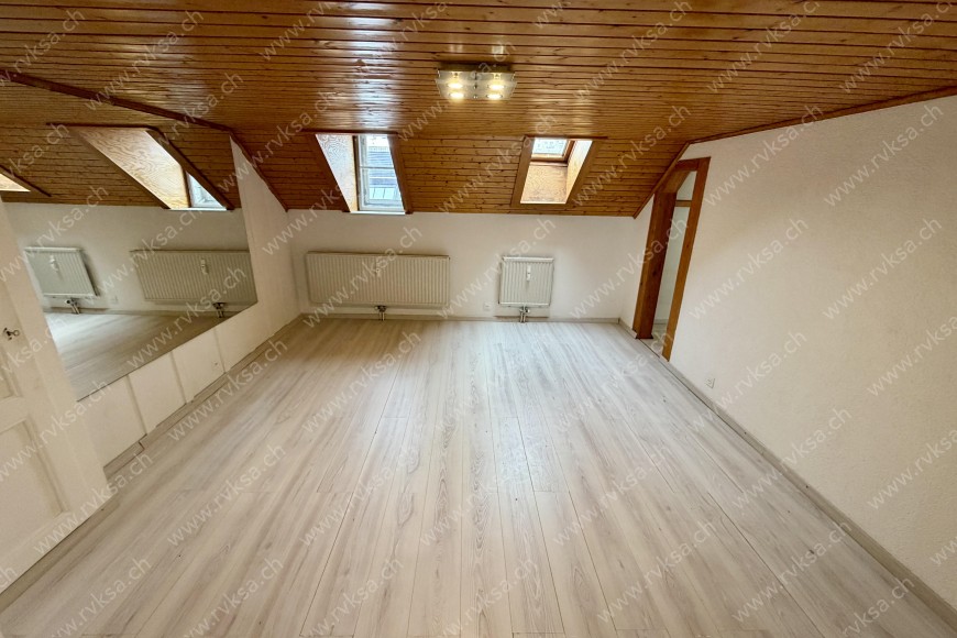 Appartement de 3 pièces, 80 m2, à La Chaux-de-Fonds Appartement de 3 pièces, 80 m2, à La Chaux-de-Fonds - Chambre N°2