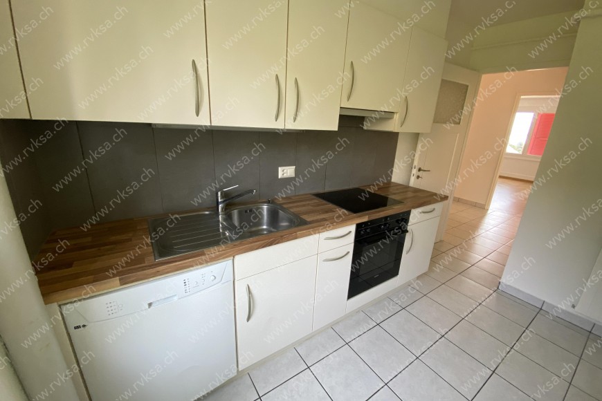 Appartement de 4 pièces, 80 m2, à Neuchâtel - Séjour 