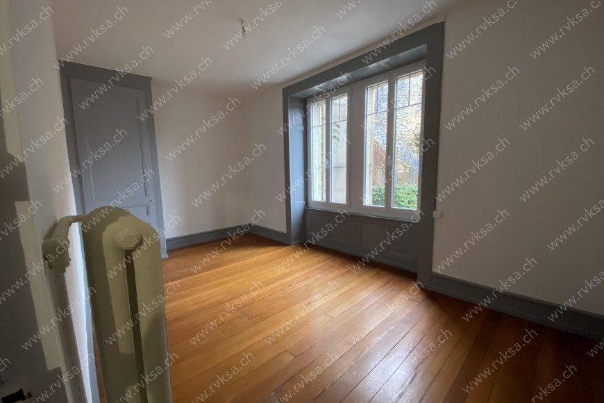 Appartement de 4 pièces, 96 m2, à Neuchâtel Appartement de 4 pièces, 96 m2, à Neuchâtel - Chambre N°1