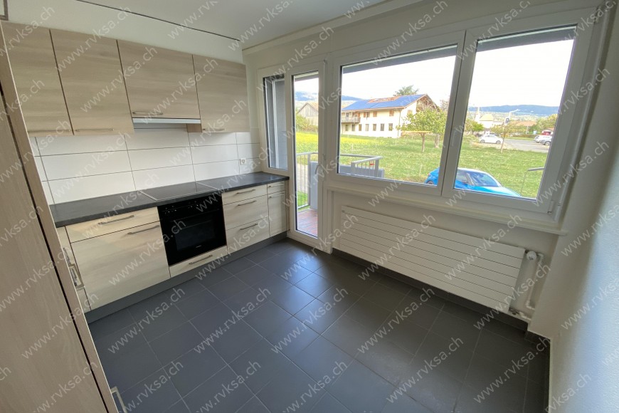 Appartement de 3.5 pièces, 65 m2, à Boudry - Séjour 