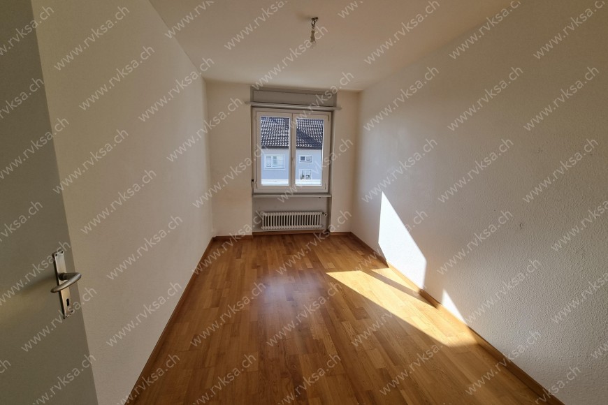 Appartement de 4 pièces, 80 m2, à Peseux Appartement de 4 pièces, 80 m2, à Peseux - Chambre N°2