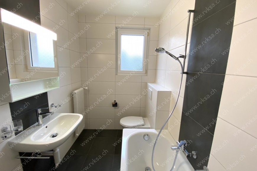Appartement de 3 pièces, 60 m2, à Neuchâtel - Salle de bain 