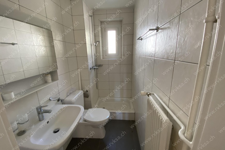 Appartement de 3 pièces, 65 m2, à Neuchâtel - Salle de bain 