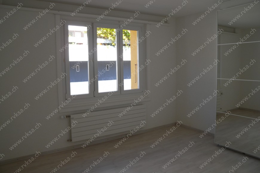 Appartement de 4 pièces, 90 m2, à Neuchâtel Appartement de 4 pièces, 90 m2, à Neuchâtel - Chambre N°1