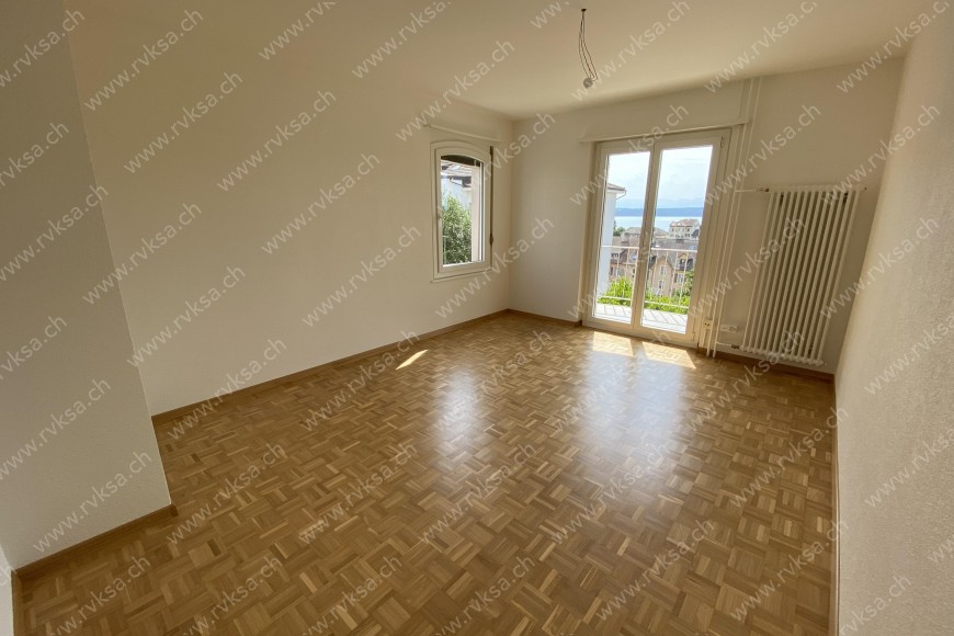 Appartement de 3 pièces, 72 m2, à Neuchâtel - Séjour 