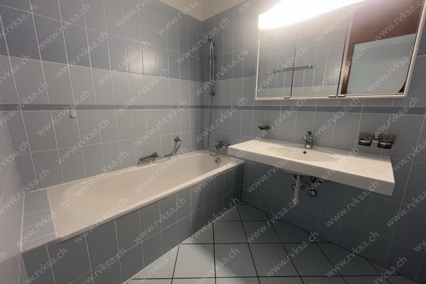 Appartement de 3.5 pièces, 88.4 m2, à Boudry - Salle de bain 