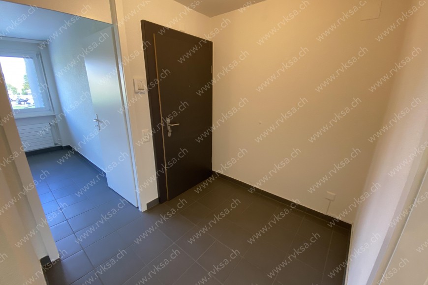 Appartement de 3.5 pièces, 65 m2, à Boudry - Hall 