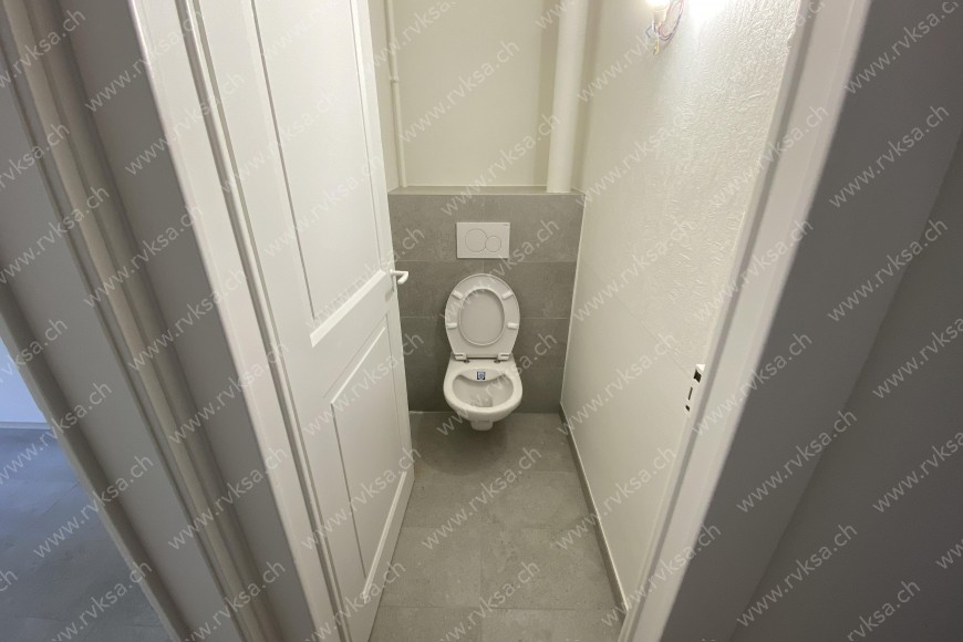 Appartement de 3 pièces, 81 m2, à Neuchâtel Appartement de 3 pièces, 81 m2, à Neuchâtel - WC séparé