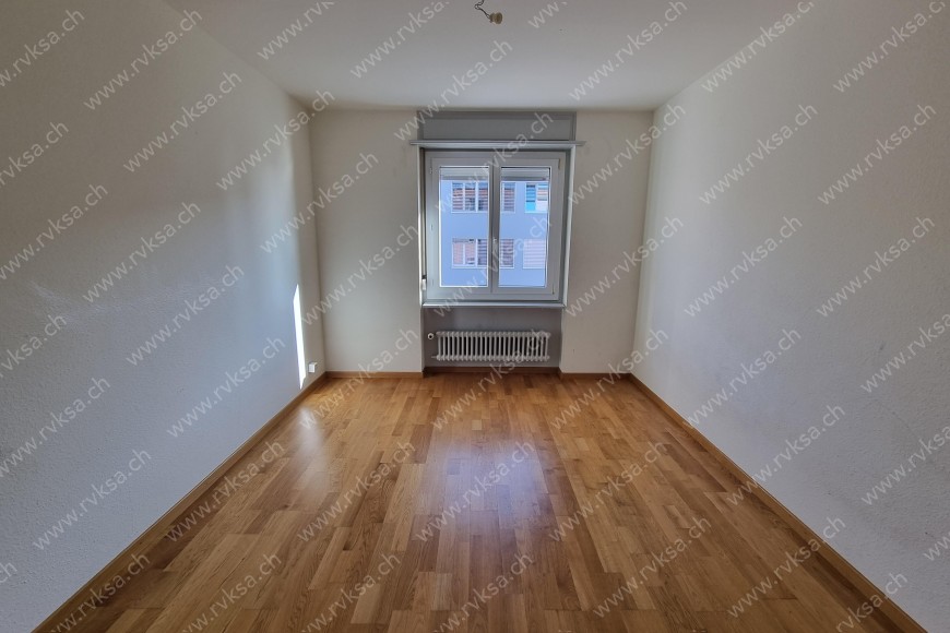 Appartement de 4 pièces, 80 m2, à Peseux Appartement de 4 pièces, 80 m2, à Peseux - Chambre N°1