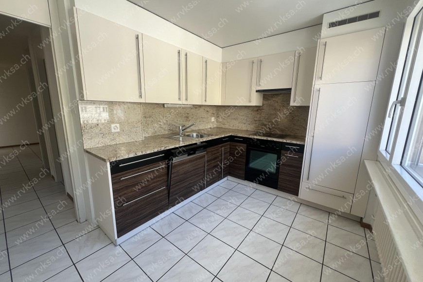 Appartement de 3.5 pièces, à Hauterive - Cuisine 