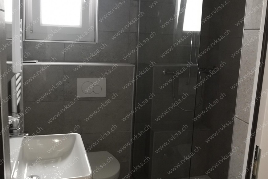 Appartement de 3 pièces, 63.3 m2, à Neuchâtel Appartement de 3 pièces, 63.3 m2, à Neuchâtel - Salle de bain