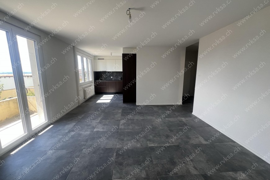Appartement de 3 pièces, 70 m2, à Neuchâtel - Séjour 