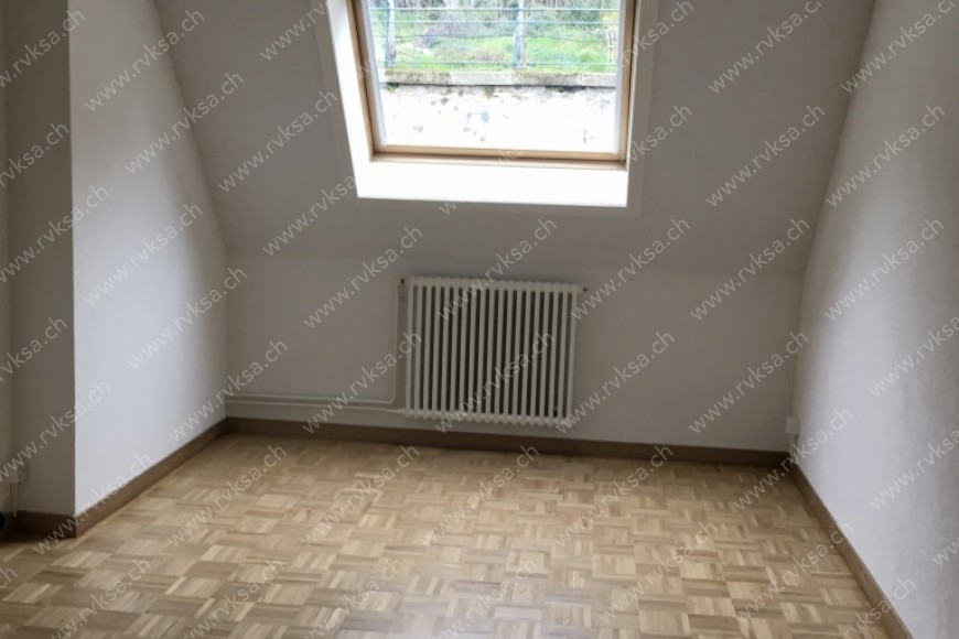 Appartement de 3 pièces, 81 m2, à Neuchâtel - Chambre N°1 