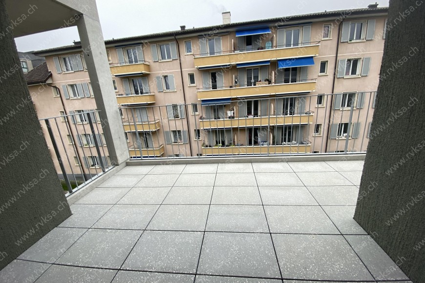 Appartement de 4.5 pièces, 114.6 m2, à Peseux - Balcon - terrasse 