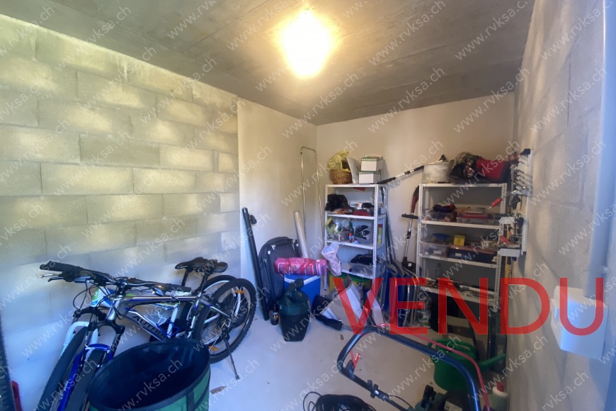 Rez-de-chaussée - Local