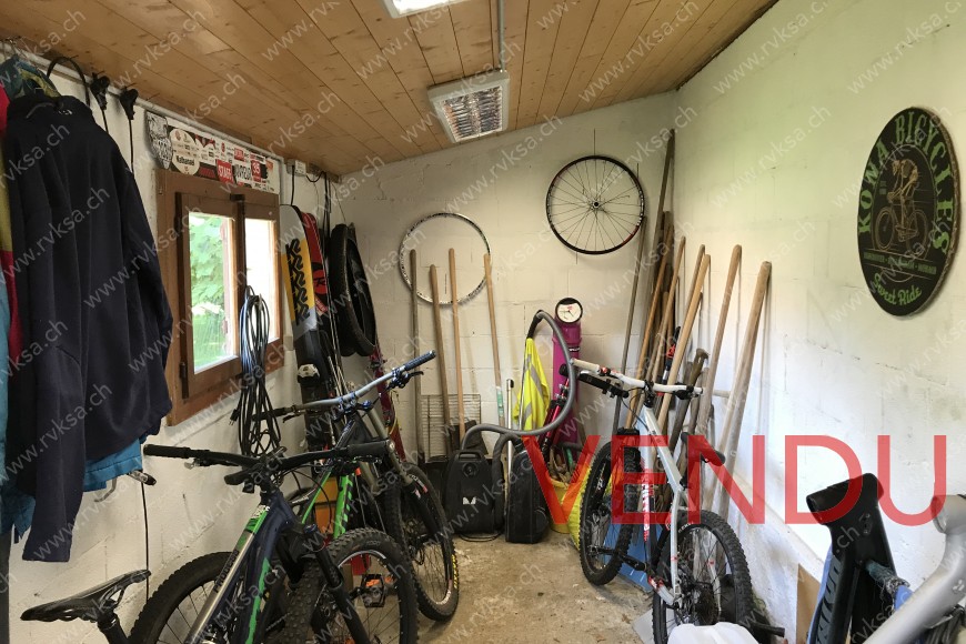 Sous-le-Signal N° 6 / Atelier - Dépôt extérieur