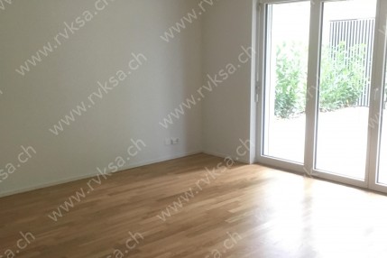 Appartement de 2 pièces, 52.7 m2, à Bôle - Séjour 