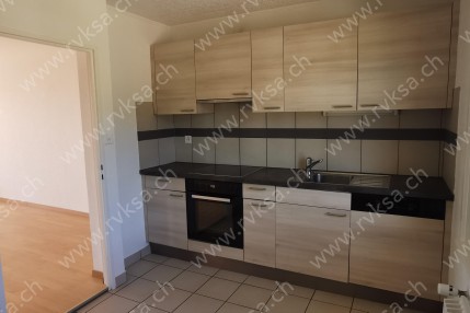 Appartement de 4 pièces, 78 m2, à Coffrane - Séjour 