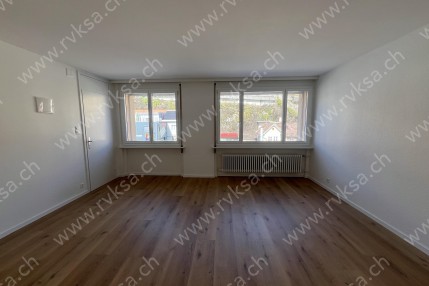 Appartement de 2 pièces, 45 m2, à Hauterive - Séjour 